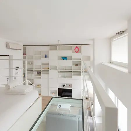 Guesthost - Cosy On 2 Levels! Apartmán Milán